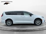 New 2025 Chrysler Pacifica Select image 2