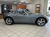 Used 2007 Pontiac Solstice Convertible w/ Premium Package image 2