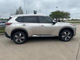 Used 2022 Nissan Rogue Platinum w/ Head-Up Display Package image 4