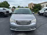 Used 2014 Chrysler Town & Country Touring-L image 2