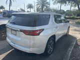 Used 2023 Chevrolet Traverse High Country image 3