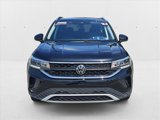 Certified 2024 Volkswagen Taos SE image 2