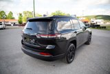 Used 2024 Jeep Grand Cherokee L Laredo image 3