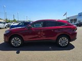 Used 2022 Toyota Venza XLE image 2