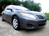 Used 2010 Toyota Camry LE image 3