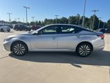 Used 2024 Nissan Altima 2.5 SV image 4