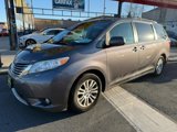 Used 2015 Toyota Sienna XLE Premium image 3