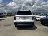 Used 2022 Kia Sorento S w/ Panoramic Sunroof Package image 5