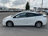 Used 2016 Toyota Prius Four image 2