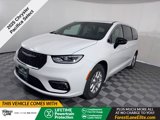 New 2025 Chrysler Pacifica Select image 4