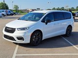 New 2026 Chrysler Pacifica Select image 2
