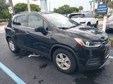 Used 2019 Chevrolet Trax LT w/ LT Convenience Package image 2