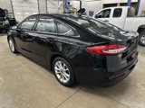 Used 2020 Ford Fusion SE image 4