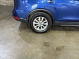 Certified 2019 Nissan Rogue SV image 5