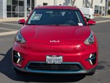 Used 2022 Kia Niro EX image 2