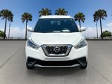 Used 2018 Nissan Kicks SV image 2