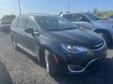 Used 2017 Chrysler Pacifica Touring-L image 3