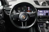 Certified 2022 Porsche Macan image 4