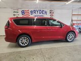 New 2025 Chrysler Pacifica Select image 2