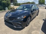 Used 2023 Toyota Camry SE image 3