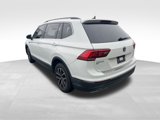 Used 2021 Volkswagen Tiguan SE w/ Panoramic Sunroof Package image 6
