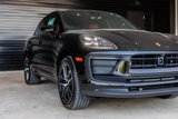 Used 2025 Porsche Macan image 3