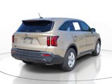 Used 2021 Kia Sorento LX image 2