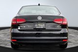 Used 2017 Volkswagen Jetta SE image 4