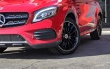 Used 2019 Mercedes-Benz GLA 250 4MATIC w/ AMG Line Exterior image 2