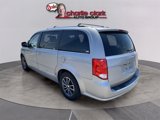 Used 2017 Dodge Grand Caravan SXT image 4