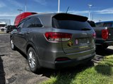 Used 2017 Kia Sorento LX image 2