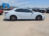Used 2022 Toyota Camry SE image 2