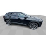 New 2025 Chevrolet Trax RS w/ Sunroof Package image 3