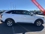 Used 2023 Kia Sorento LX image 4