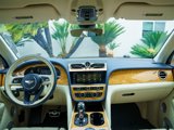 Used 2023 Bentley Bentayga Plug-In Hybrid image 4
