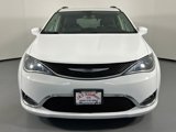 Used 2020 Chrysler Pacifica Touring-L image 2