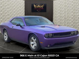 Used 2014 Dodge Challenger SXT image 2
