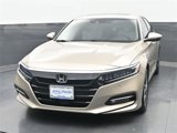 Used 2018 Honda Accord Touring image 3