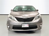 Used 2014 Toyota Sienna SE image 2