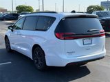 New 2025 Chrysler Pacifica Select image 5