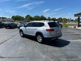 Used 2018 Volkswagen Atlas SE image 3