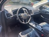 Used 2019 Ford Edge Titanium image 3