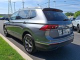 Certified 2022 Volkswagen Tiguan SE w/ Panoramic Sunroof Package image 4