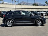 Used 2022 Kia Niro EX image 2