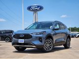 New 2025 Ford Escape SE image 2