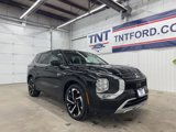 Used 2023 Mitsubishi Outlander SE image 2
