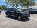 Used 2018 Volkswagen Tiguan SEL Premium image 2