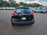 Used 2018 Nissan Kicks S image 4