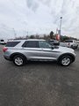 Used 2022 Ford Explorer XLT w/ Equipment Group 202A image 4