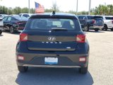 Certified 2021 Hyundai Venue SE image 5